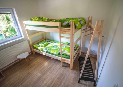 Apartmán v patře - pokoj s patrovou postelí